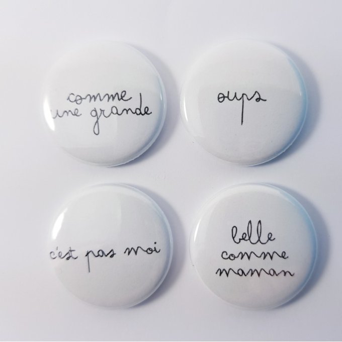 B0418-EN19 Badge Comme une grande